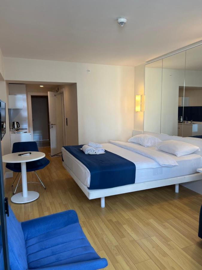 Batumi Aparthotel Orbi Twin Skyscraper Esterno foto